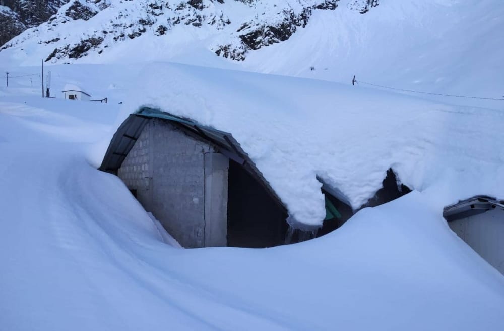 Hail storm rainfall and snowfall increased cold weather in uttarakhand