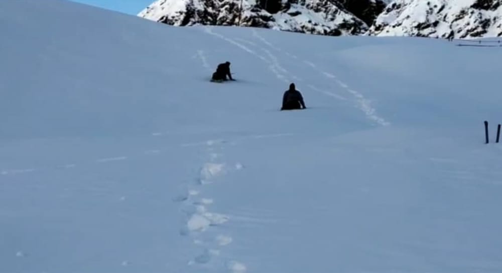 massive snow in kedarnath awesome picture of dham