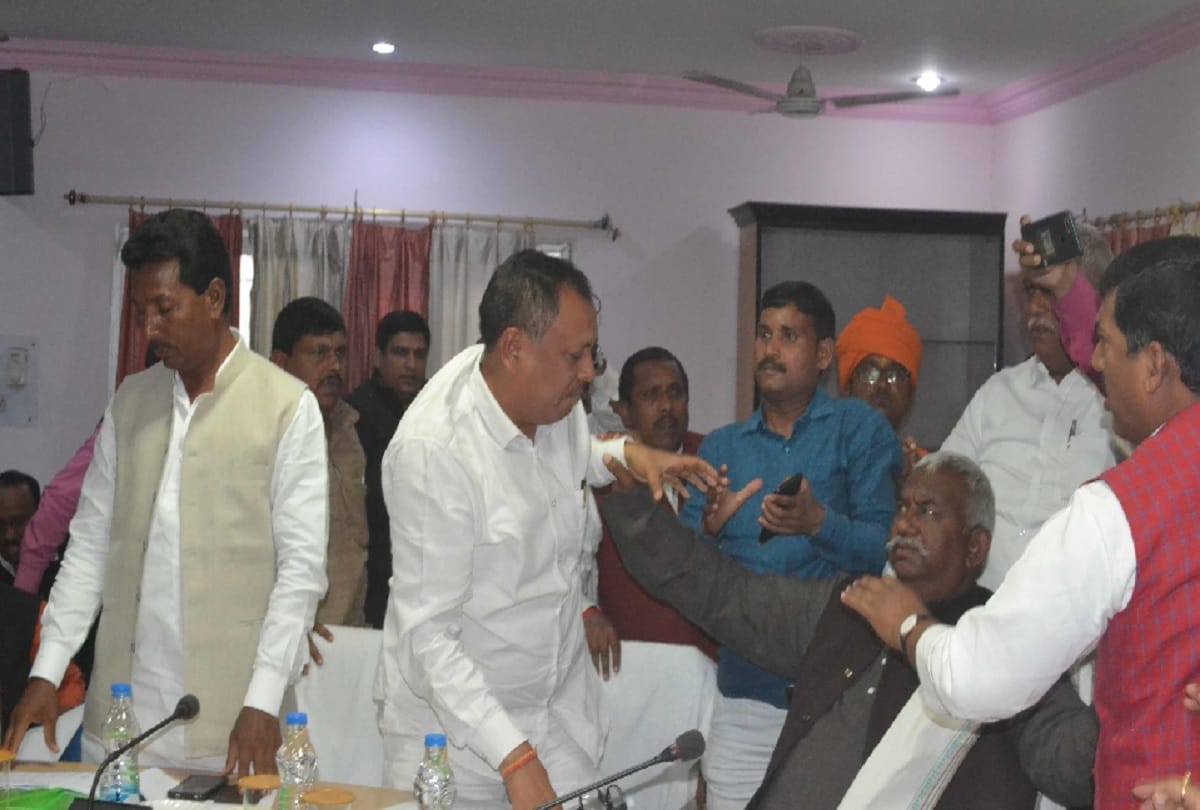 WHY BJP MP beaten by MLA throwing soe know the reason