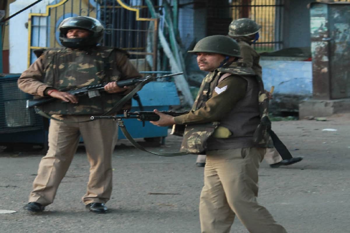 police administration  management save the Meerut city from fire of riots