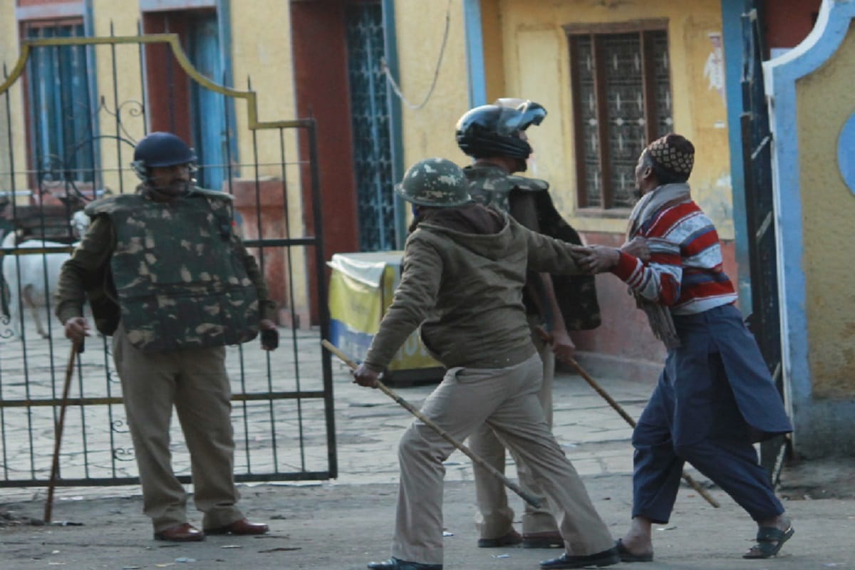 Riots try in Meerut and, bawal after set fire to religious places, see photos