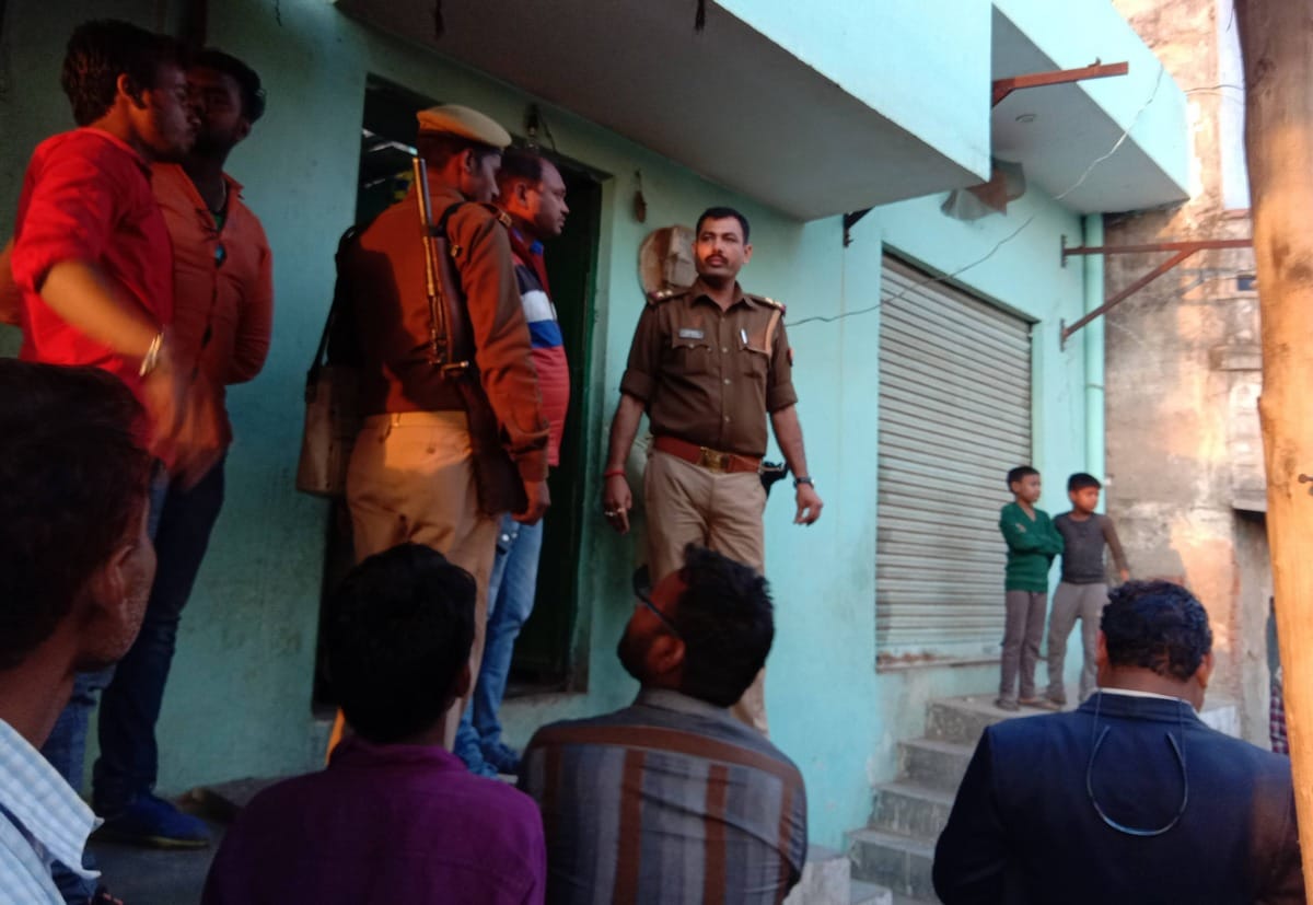 Crime branch raid at red light area in varanasi