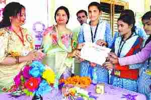 Daughters Awarded on Women's Day  
