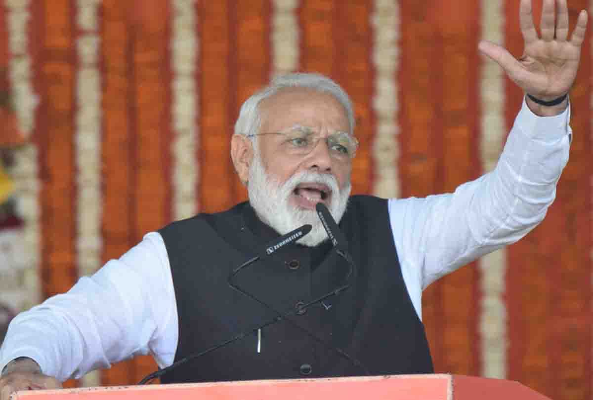 pm narendra modi talk about pakistan in kanpur rally