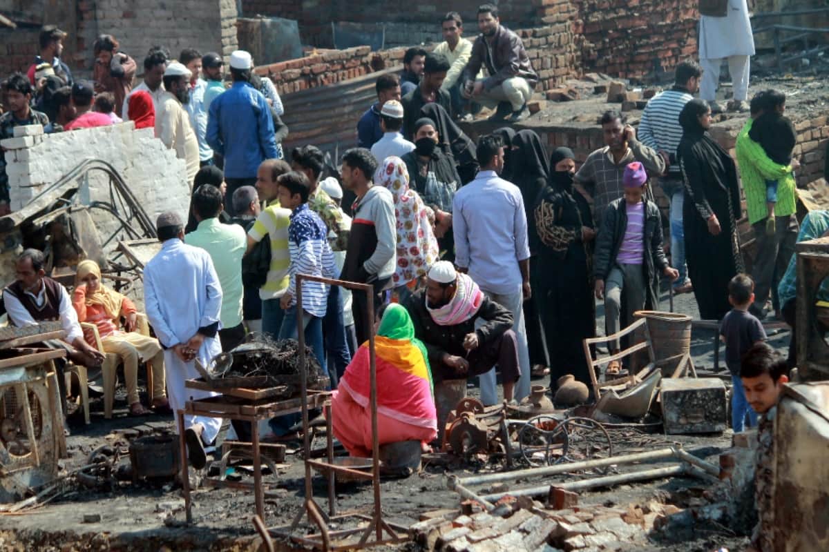 ire opens the poles Illegal trade of smack  mafia was going on in  fish market in Meerut
