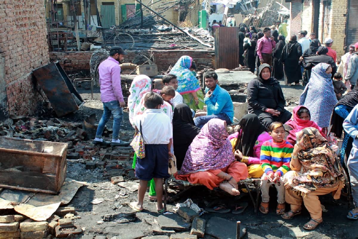 Meerut Bawal: Many peoples got burnt to house in the city and The Police is investigating