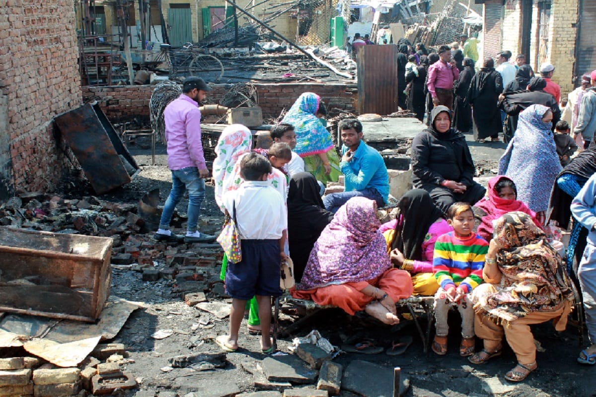 Meerut Bawal: Many peoples got burnt to house in the city and The Police is investigating
