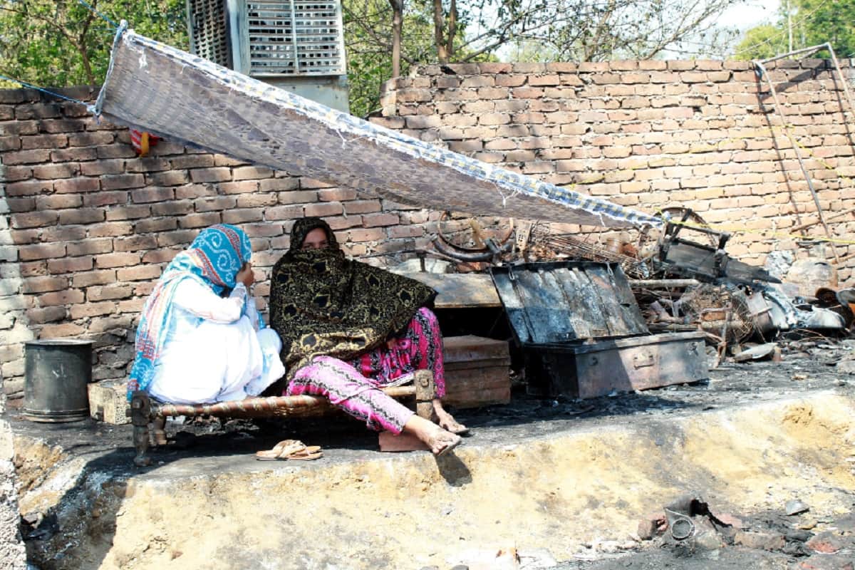 Meerut Bawal: Many peoples got burnt to house in the city and The Police is investigating