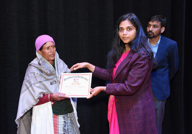 महिलाओं को किया उनके अधिकारों एवं सामाजिक कुरीतियों के प्रति जागरूक