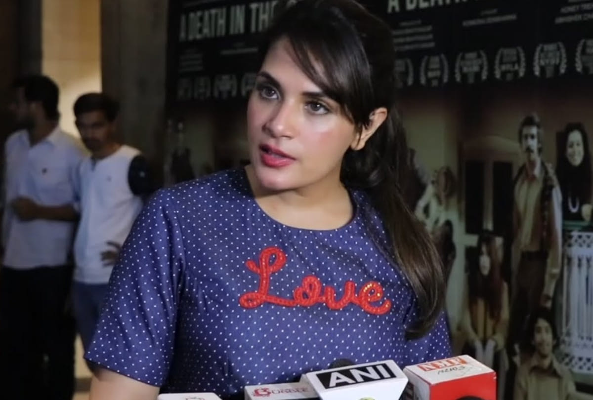 Sonam Kapoor Swara Bhasker Richa Chaddha Siddhant Chaturvedi Reaction on Boys Locker Room