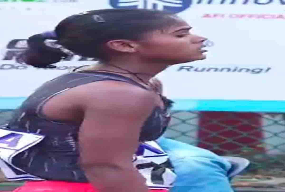 Prayagraj: Daughters touching the asam, freshly married daughters