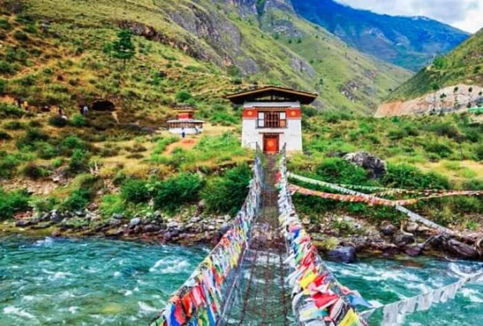 Visit Bhutan This Summer Holidays Know Full Travel Details Here in Hindi