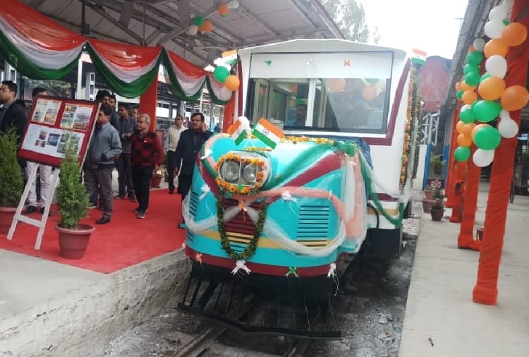 Luxury Restaurant Coach By Indian Railway For Shimla to Kalika