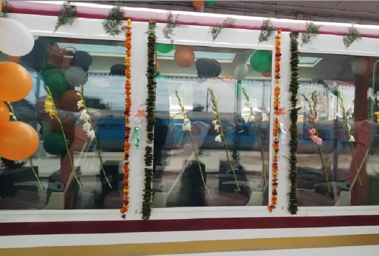 Luxury Restaurant Coach By Indian Railway For Shimla to Kalika