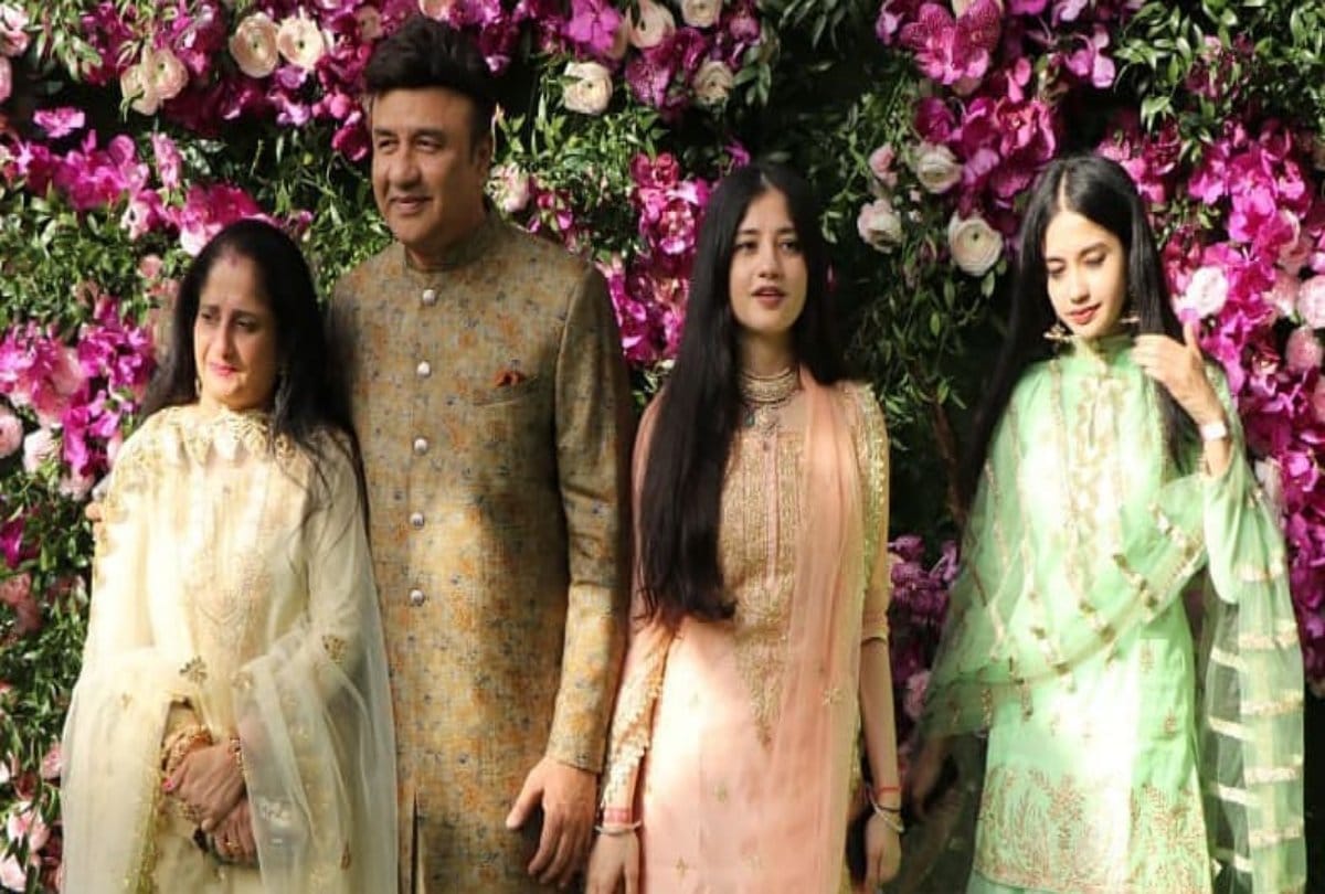 Akash Ambani and Shloka Mehta Wedding At Mumbai bollywood celebrities reached