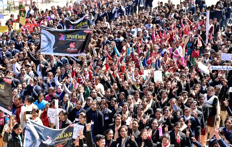 महिला दिवस पर अपराजिता के कार्यक्रम में भीमताल की शहर में दिखा हुजूम