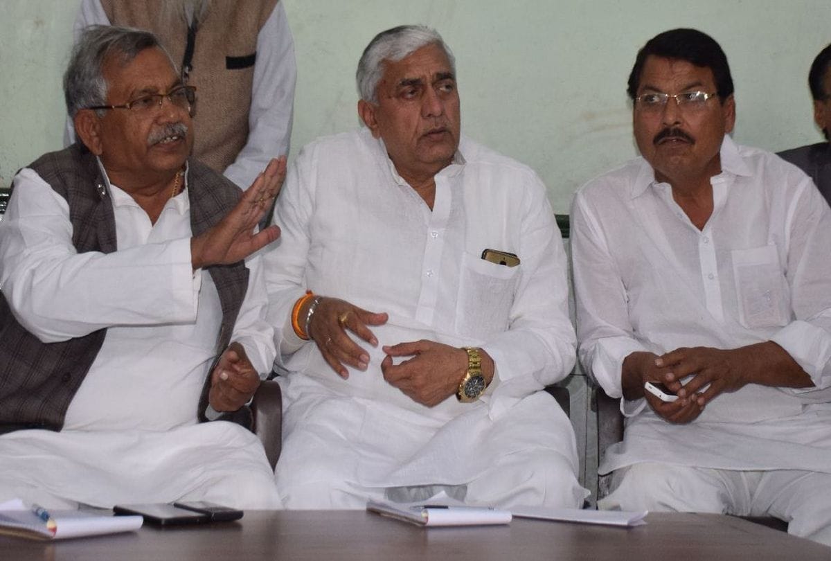 congress meeting over lok sabha elections 2019 preparations in agra