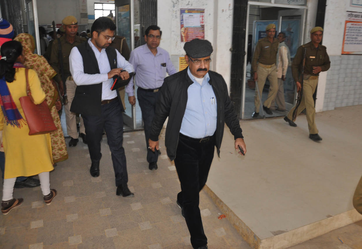 Doctor visits DM Hospital