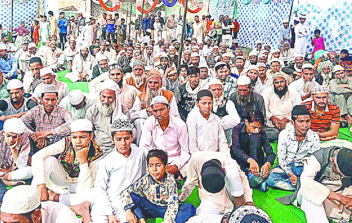 dini taaleem ke saath duniyaavi taaleem haasil kare