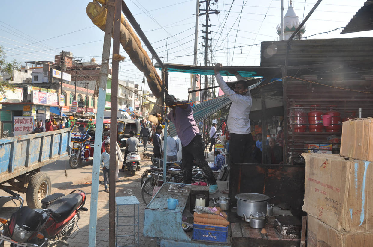 The city has violated the encroachment of the road