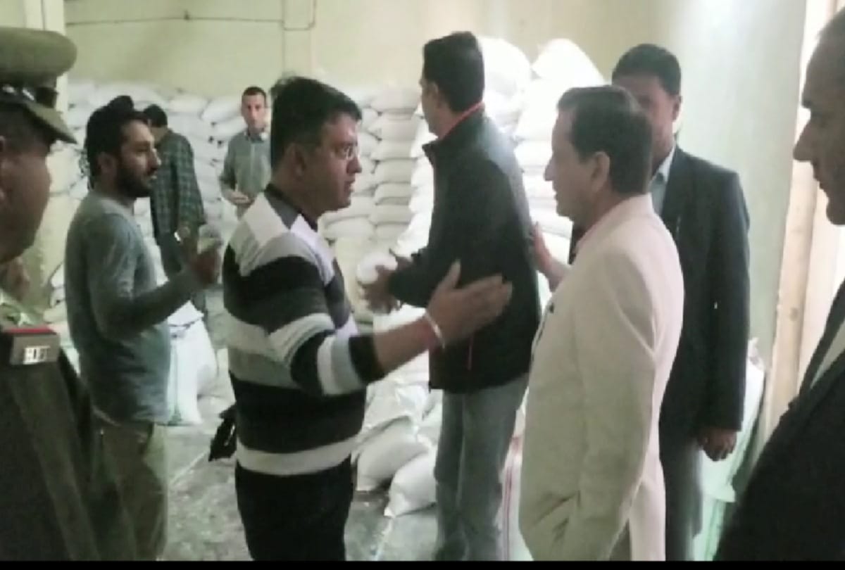 dead Mice found in flour supplied in depots of himachal
