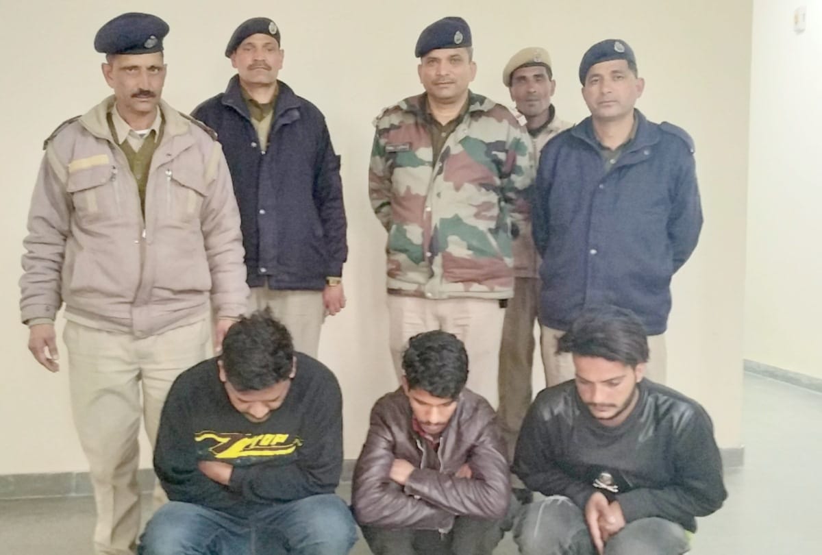 three person arrested with Fake currency of 1.12 lakh in banjar kullu himachal