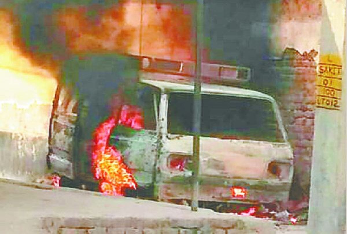 school van caught fire near the petrol pump in etah