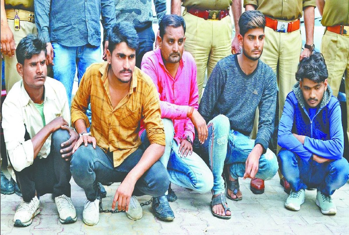 young man stolen car bikes for his girlfriend in agra