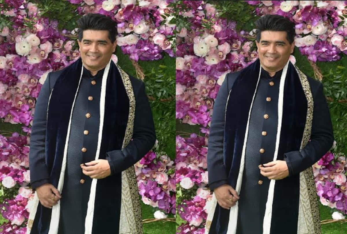 Manish Malhotra shared Alia Bhatt Kareena Kapoor and Karisma Kapoor five year throwback photo