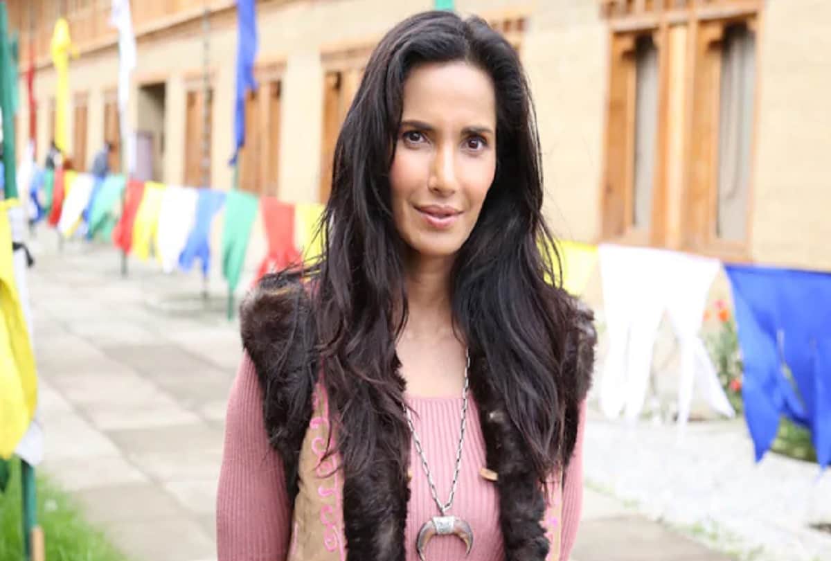 padma lakshmi takes to man who called indian food terrible