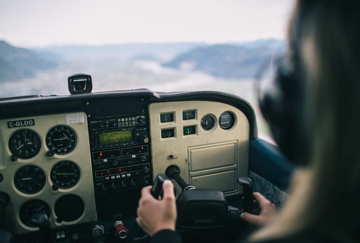 Indian Pilot arrested in San Francisco watching adult video on duty