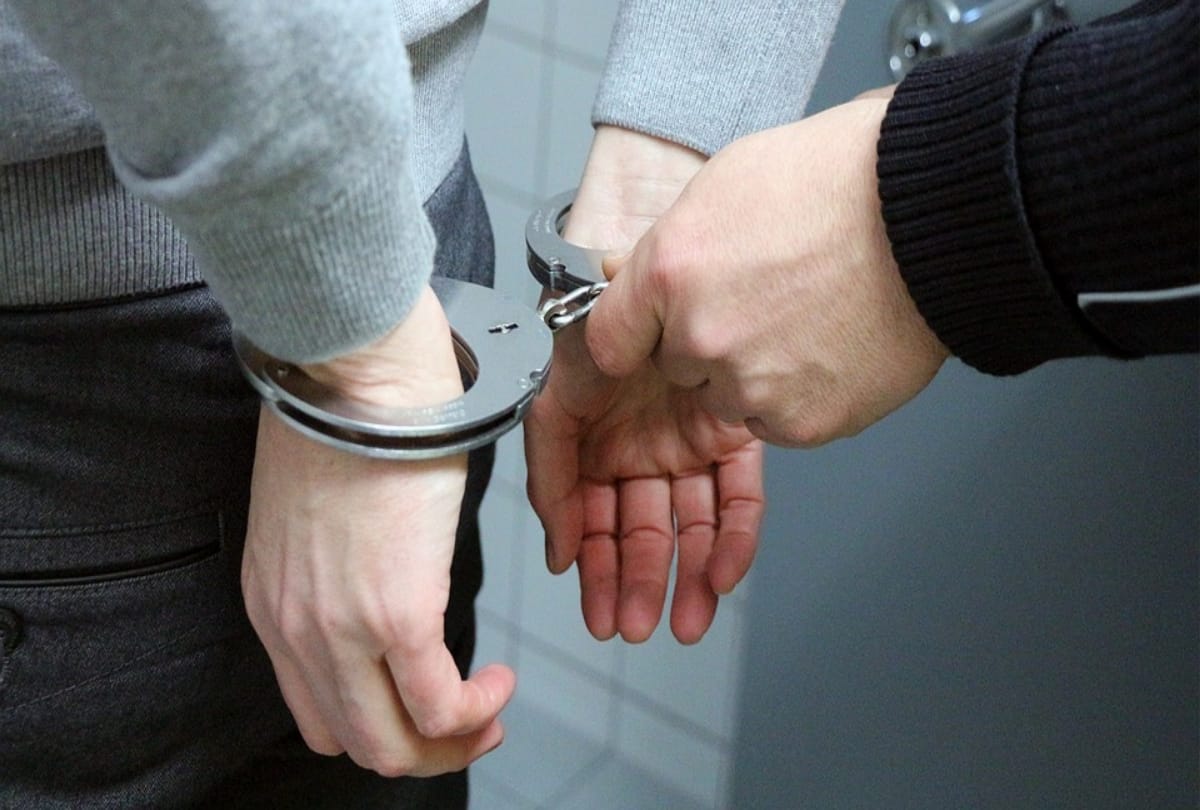 Indian Pilot arrested in San Francisco watching adult video on duty