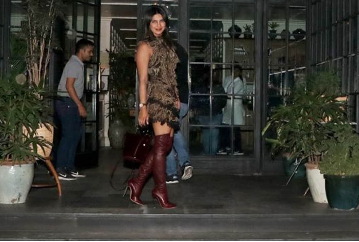 Priyanka Chopra dress price will shock you