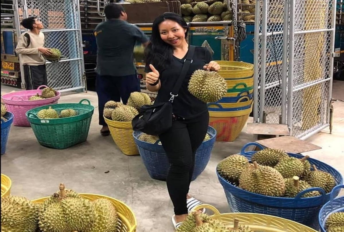 Millionaire trader father Arnon Rodthong offers 2 crore to any man who will marry daughter Karnsita