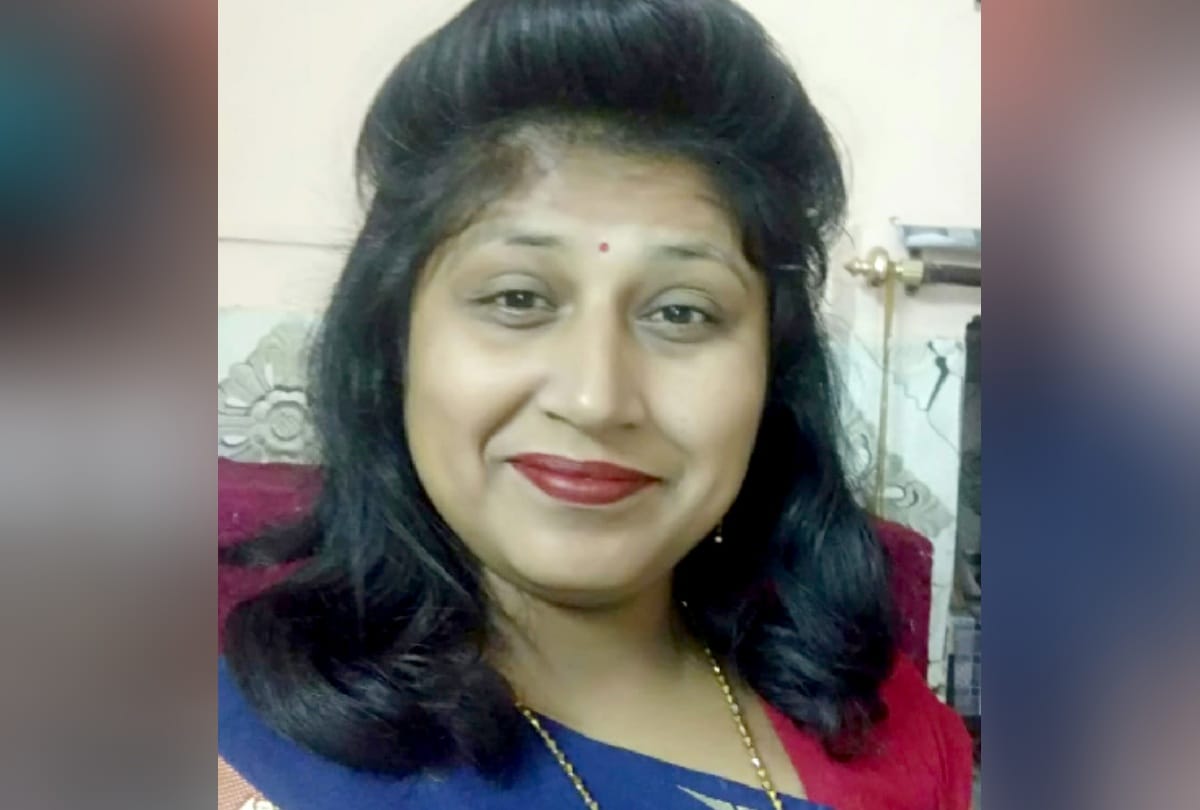 International Womens Day pooja teaches english to government school kids training girls