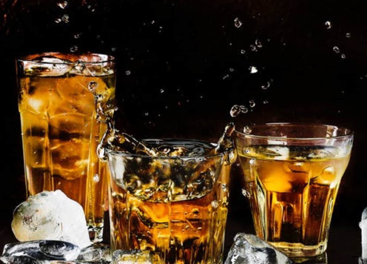 Foods You Should Never Eat With Alcohol