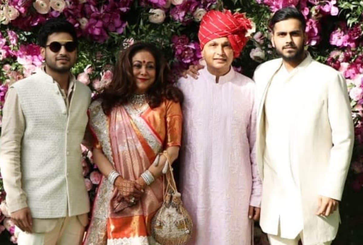 latest photo of Tina Ambani in akash Ambani marriage