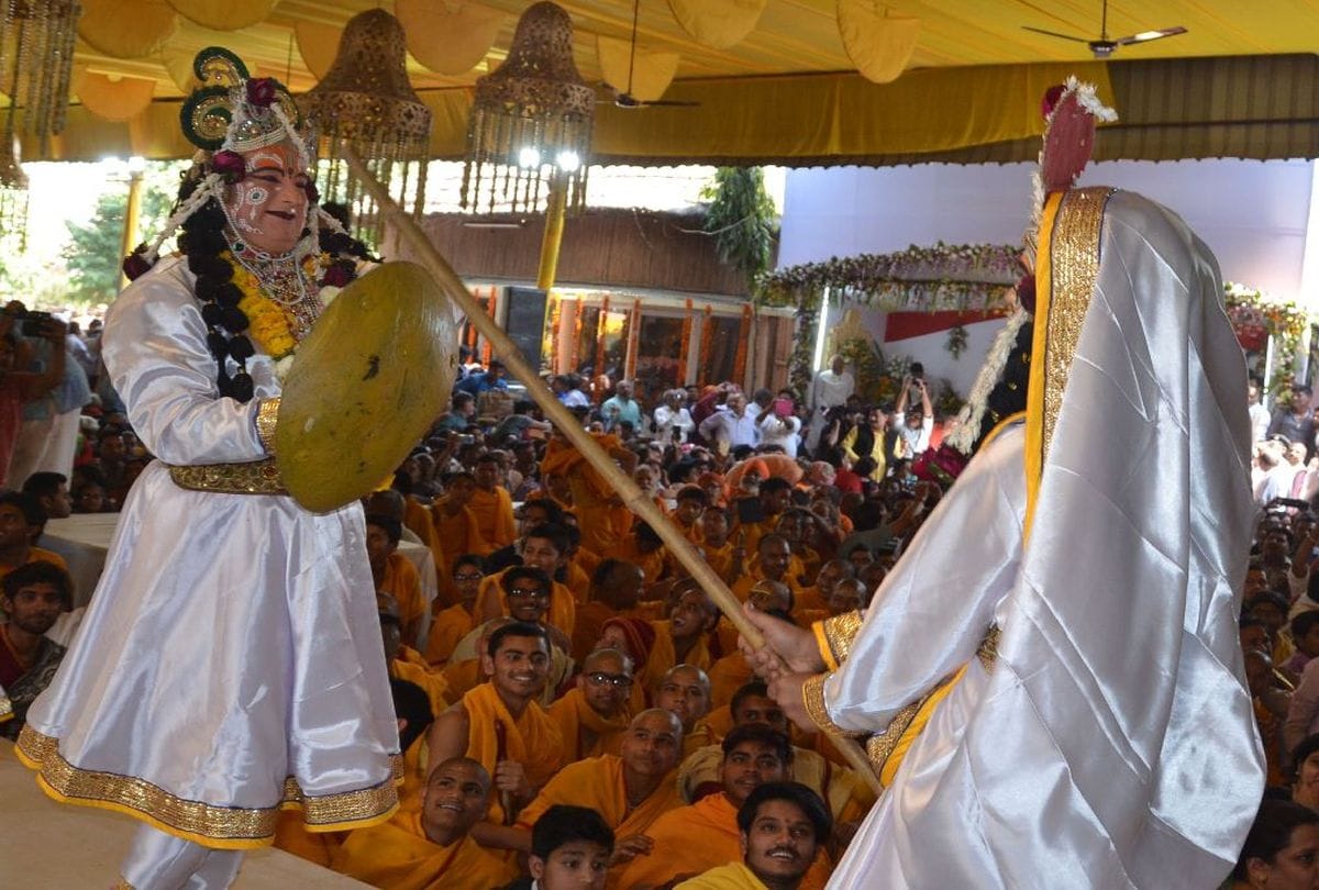 holi 2019 celebrations in raman reti ashram mahavan