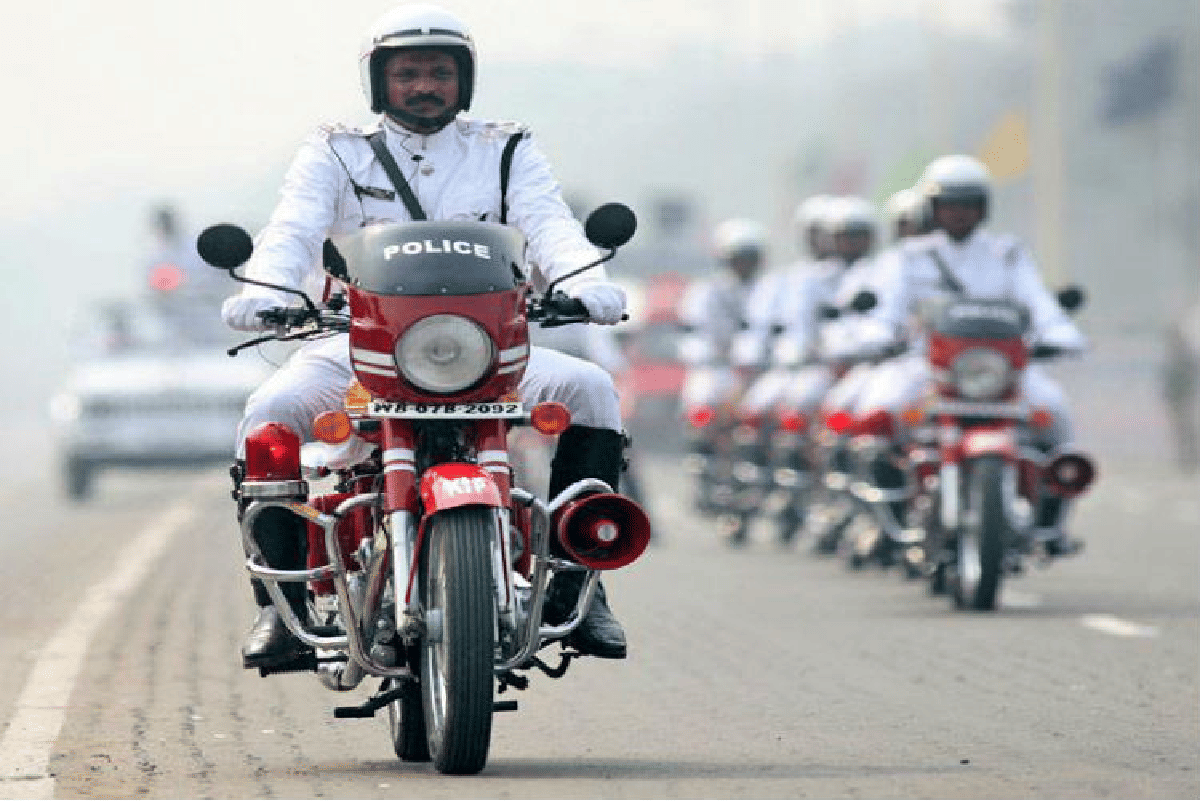 Why Kolkata Police Wear White Uniform Instead Of Khaki Know Reason
