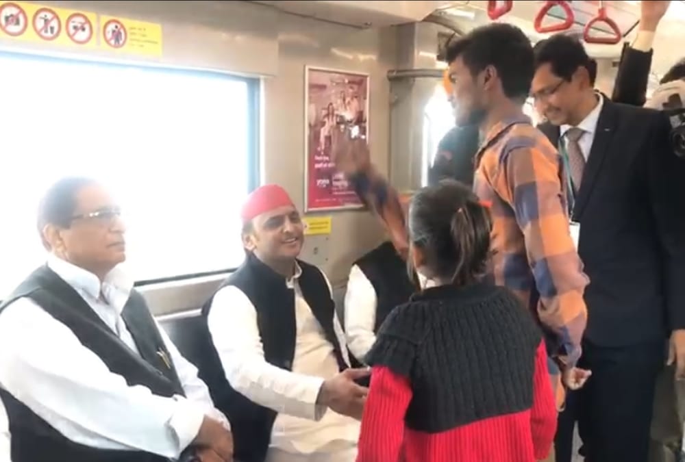 Akhilesh Yadav travels in lucknow metro with his family and party leaders.