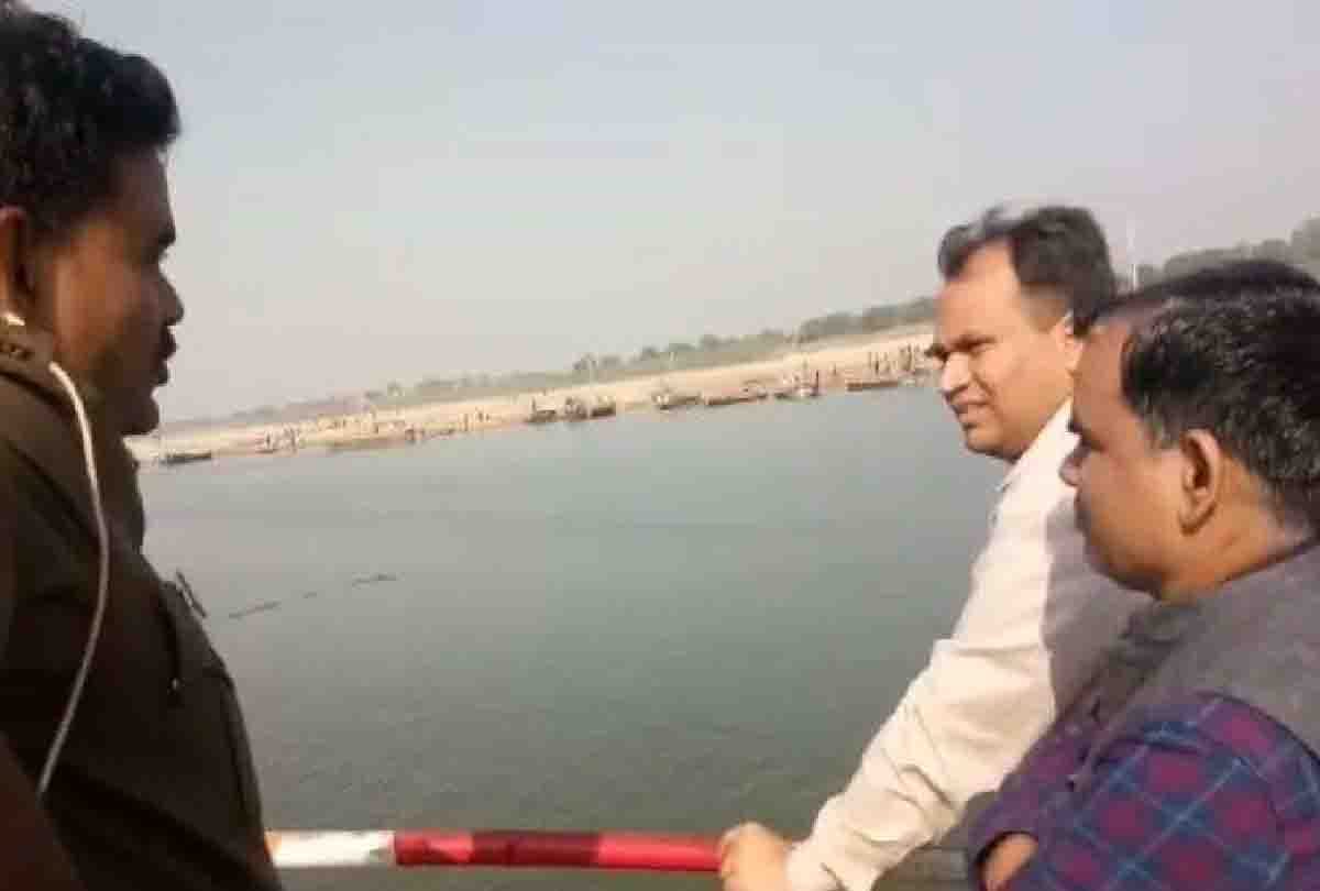 sand mining in bank of yamuna