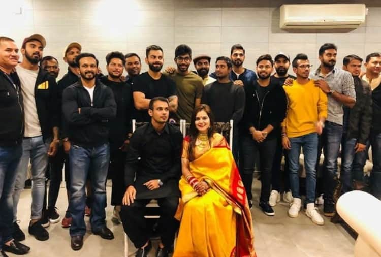 Indian Fast Bowler Siddarth Kaul Tied in Knot with Harsimran Kaur, Virat Kohli in Reception