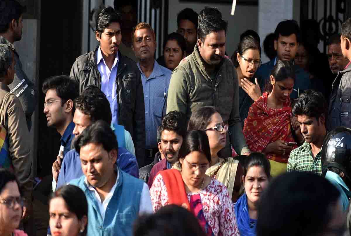 Prayagraj: 62 percent presence in TGT exam