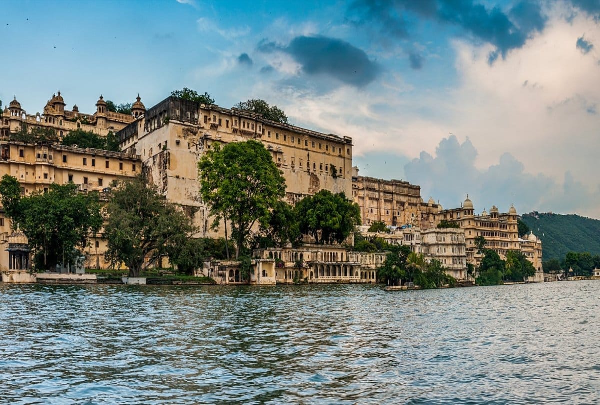 why udaipur is called white city know about names of other cities