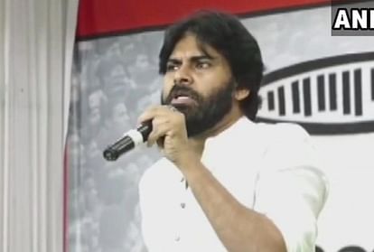Andhra Pradesh: सरकार ने दी पवन कल्याण के खिलाफ शिकायत दर्ज करने की मंजूरी, महिलाओं की तस्करी का लगाया था आरोप Andhra Pradesh government has given permission to file a complaint against Pawan Kalyan
