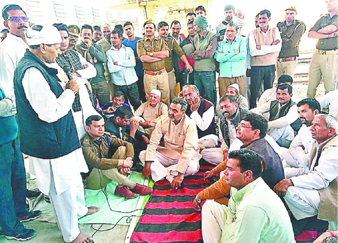 Farmers seized railway station in Muzaffarnagar