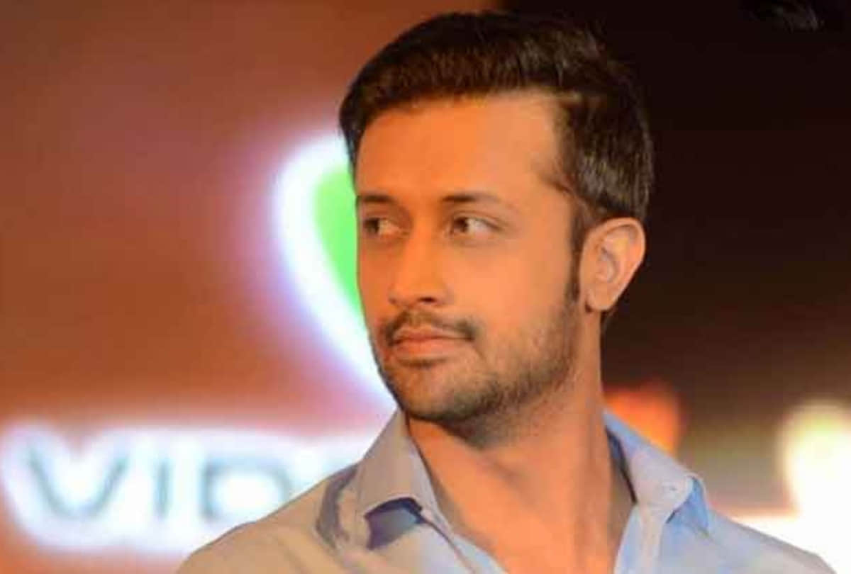 Pakistani Singer Atif Aslam condemn the Indian government for Article 370 revoke in Jammu Kashmir