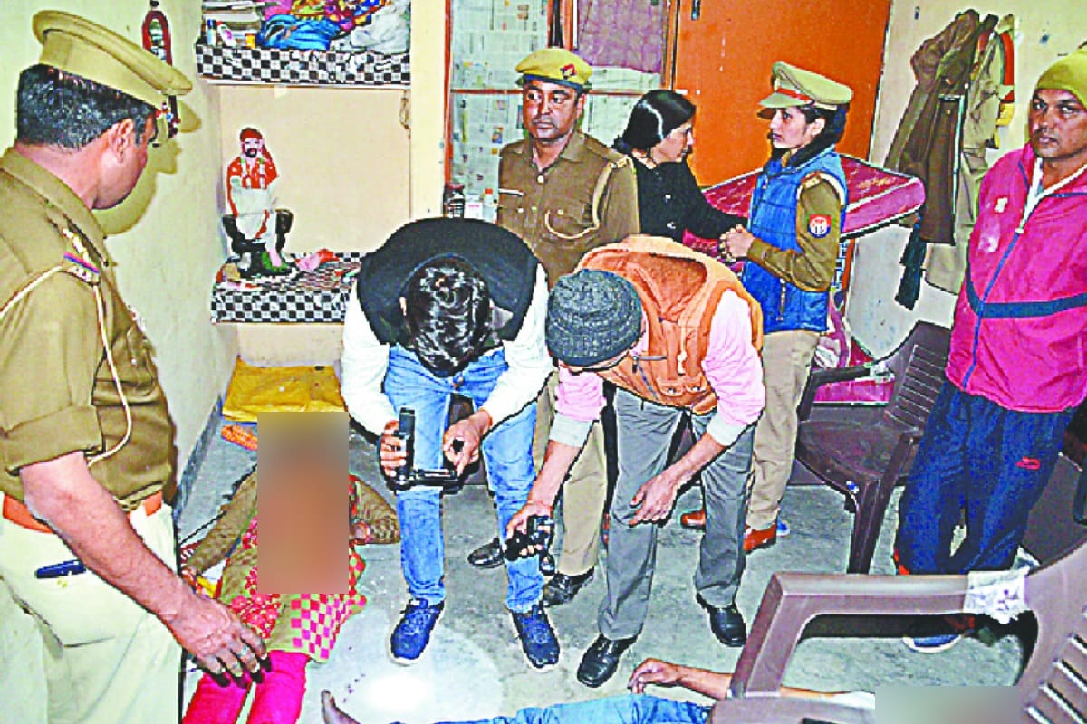 murder and then suicide, cop wrote a suicide note by sitting near his dead wife in Baghpat