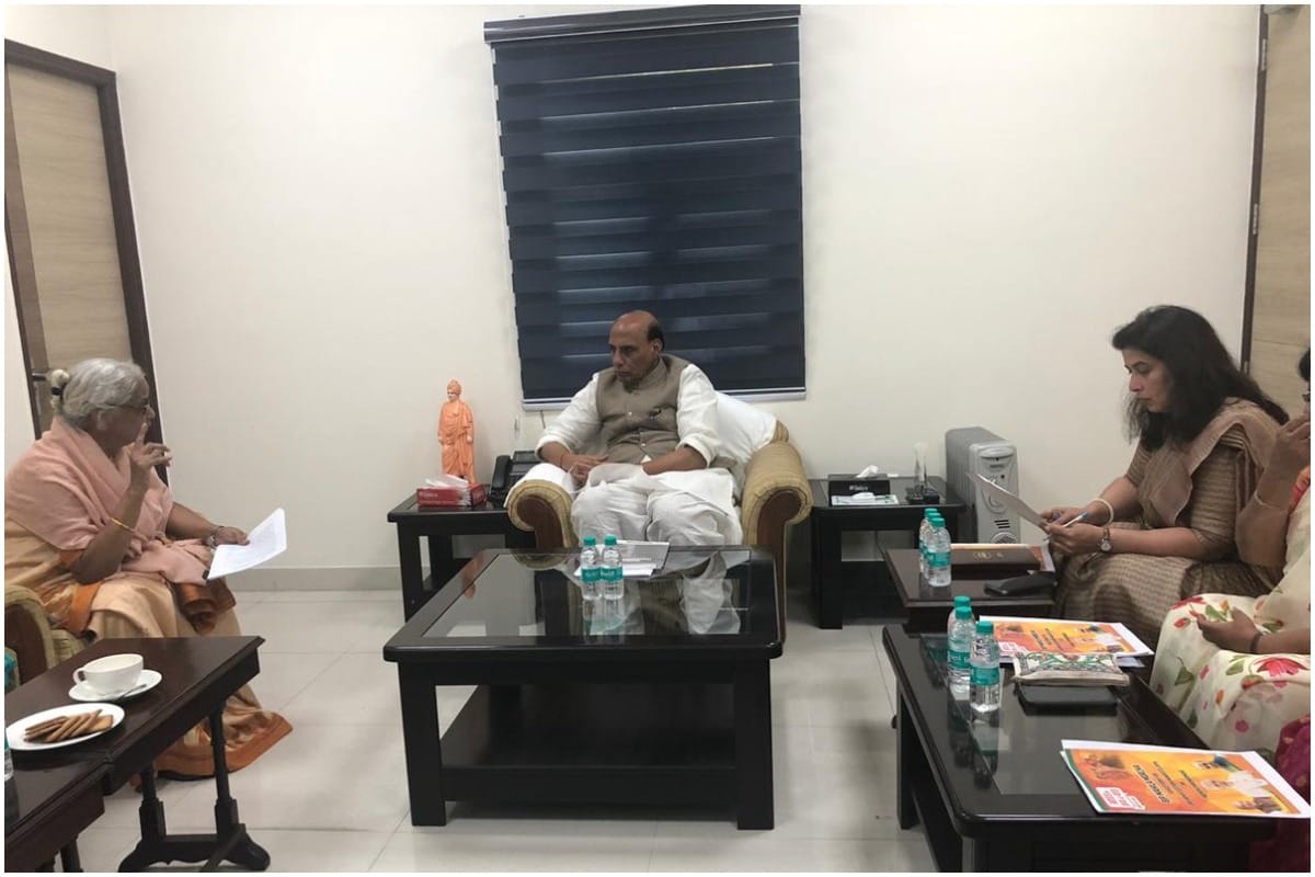 Lok sabha elections 2019: BJP meet over manifesto at Rajnath Singh residence