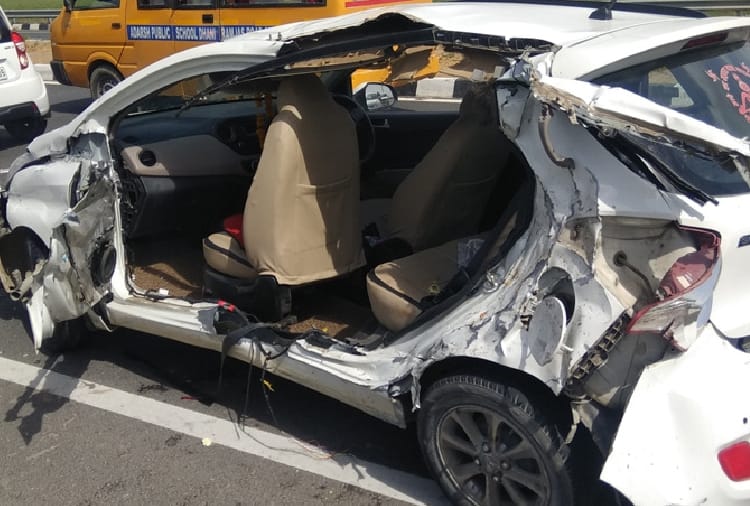 Two people died in car accident in siwani Mandi